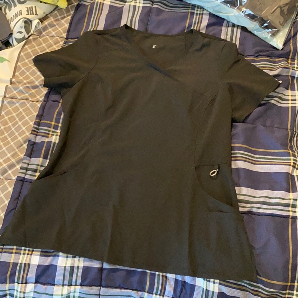 Medium Cherokee infinity black scrub top ♾